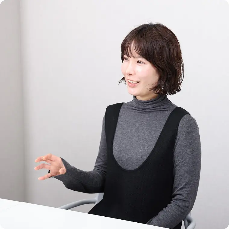 今所属しているチームのメンバーと会社の雰囲気について教えてください。